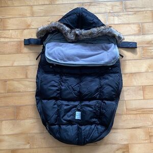 7AM Le Sac Igloo car seat and stroller cover